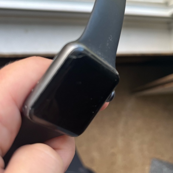 Apple Watch - Series 3 38mm - Picture 3 of 3